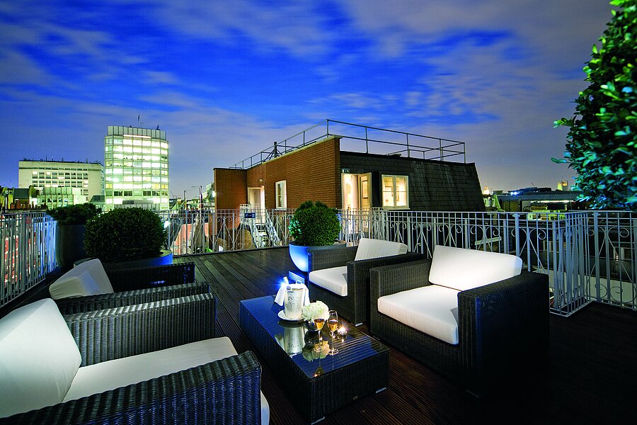 Luxury hotel suites London